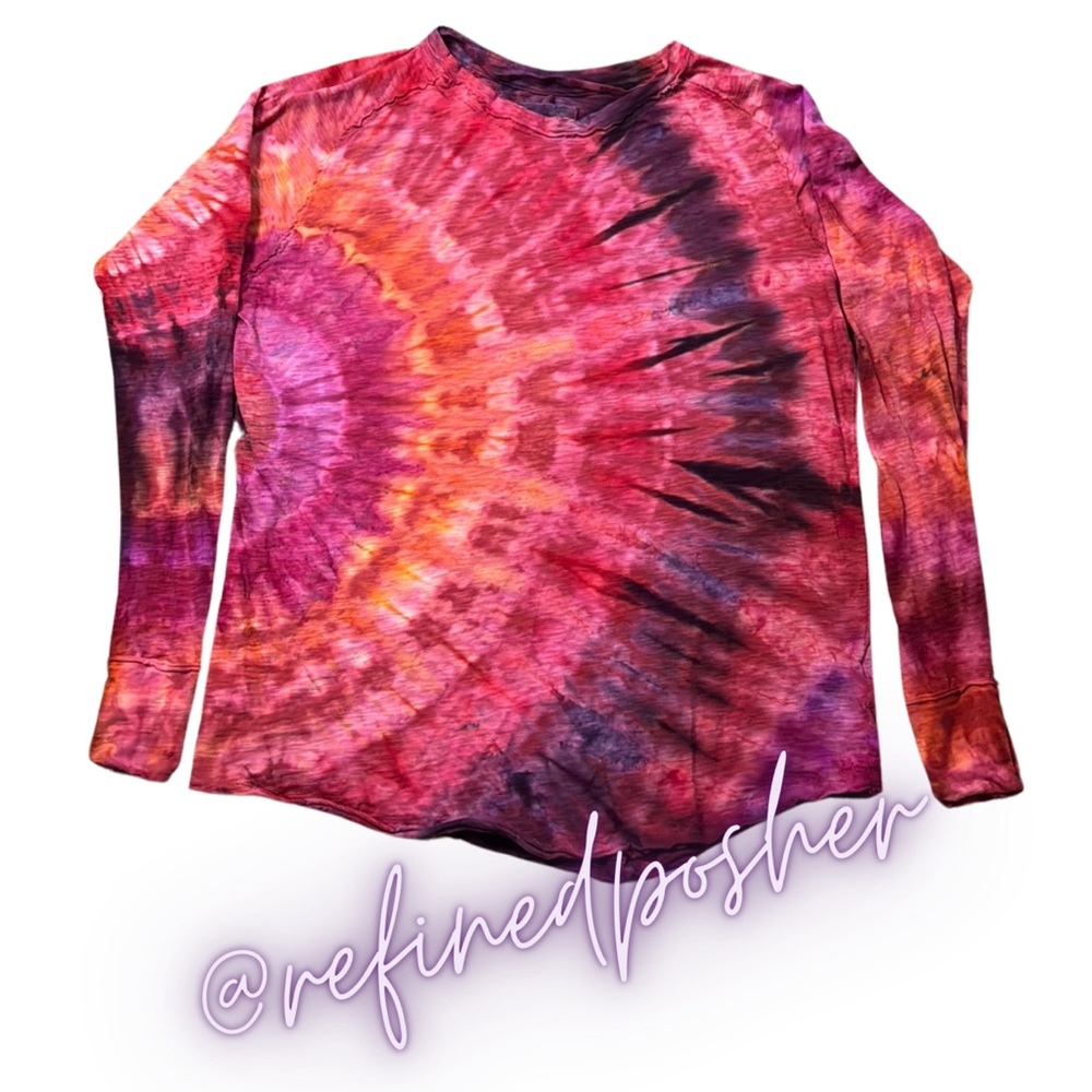 Free People We the Free Arden Tee size Medium NEW Red Reverse ReDye Tie Dye - Picture 3 of 7